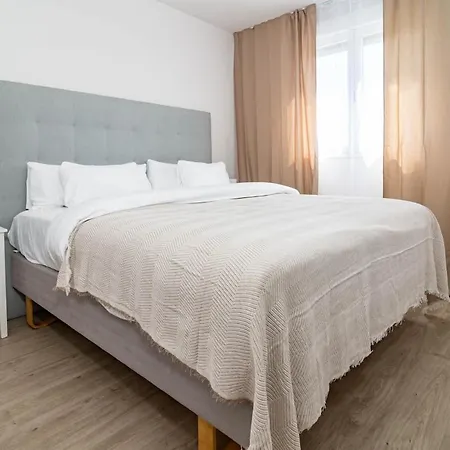Jg5.4a- Modern With Views * Marbella