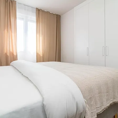 Jg5.4a- Modern With Views Appartamento *